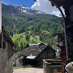 Grange De Fonville - - Valais בקתה